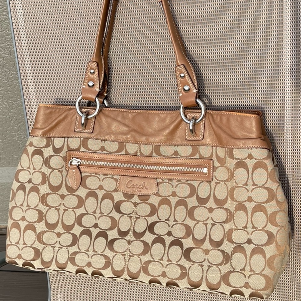 Coach Leather Shoulder Bag